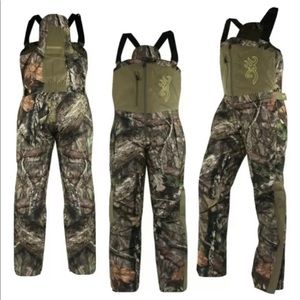 NWT Womens Hell’s Canyon Browning Camo Bibs